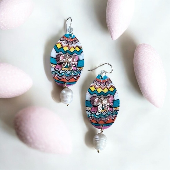 Hand painted Easter egg with rhinestones earrings, pearl holiday theme rabbits - Picture 1 of 5